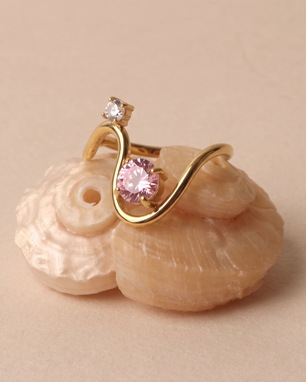Asymmetric Two Tone Stone Wave Waterproof Gold Ring