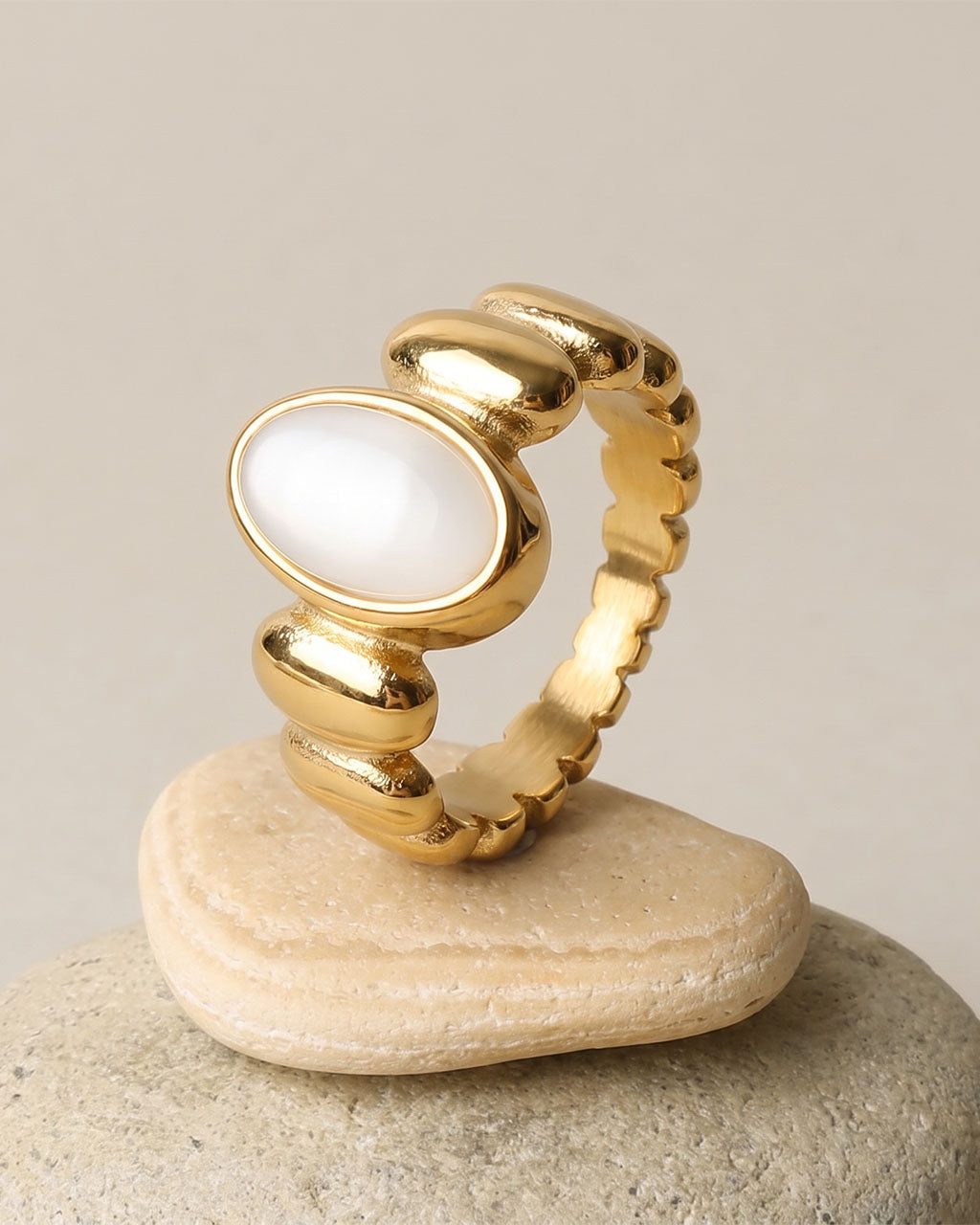 Bezel Oval Cabochon Ripple Band Waterproof Gold Ring