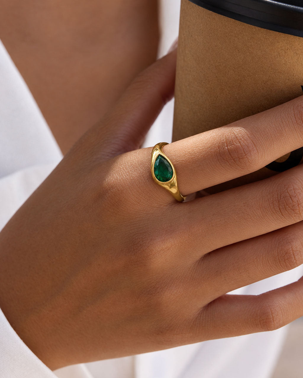 Emerald Green Stone Pear Solitaire Waterproof Gold Ring
